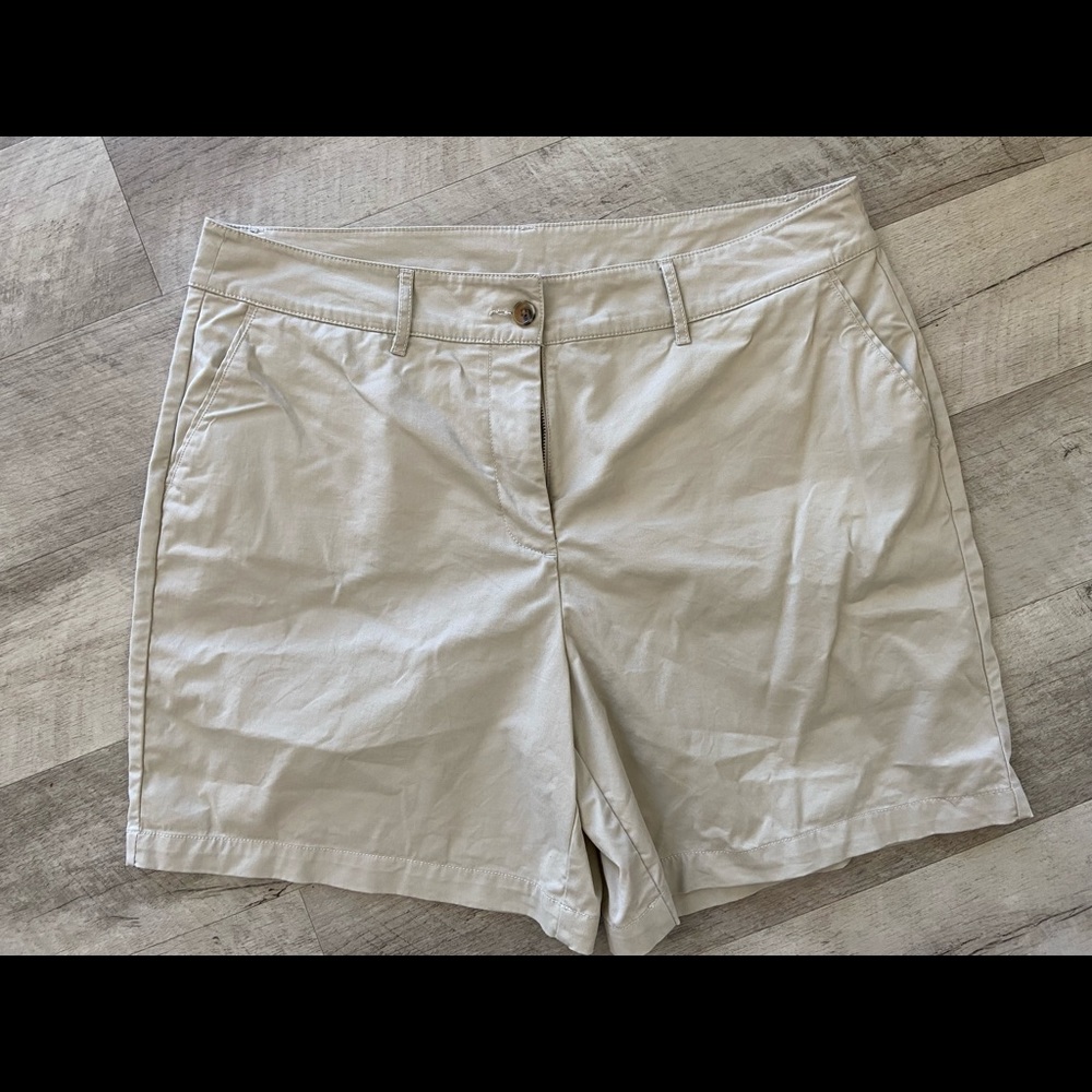 Kim Rogers, light tan shorts